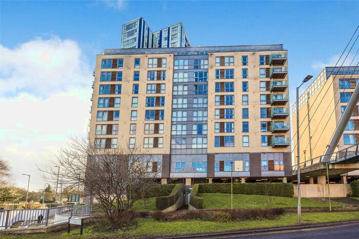 1 Bedroom Flat To Rent In Cotterells, Hemel Hempstead, Hertfordshire, HP1