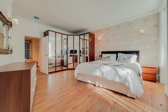 4 Bedroom Flat To Rent In Hyde Park Mansions, Marylebone, London, NW1