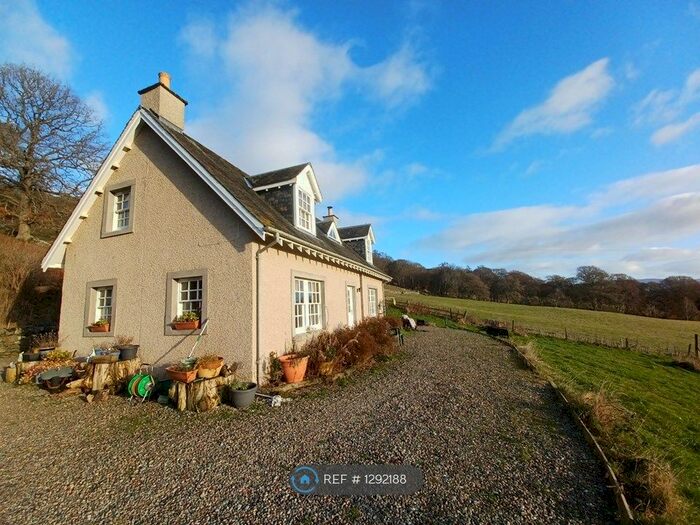 4 Bedroom Detached House To Rent In Pitnacree Estate, Strathtay PH9