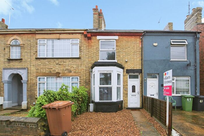 3 Bedroom Terraced House For Sale In Fengate, Peterborough, PE1