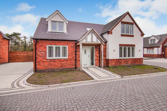 4 Bedroom Detached House For Sale In Tamworth Road, Fillongley, Coventry, CV7