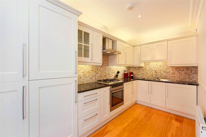 3 Bedroom Flat To Rent In Maddox Street, London, W1S