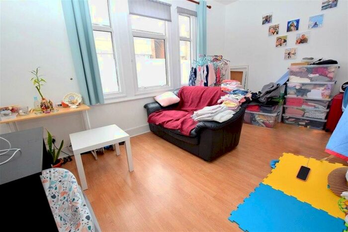 1 Bedroom Flat To Rent In Plaistow Road, Stratford, E15