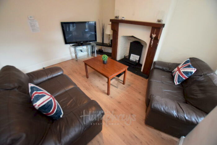 4 Bedroom Terraced House To Rent In Oakley Street, Northampton, NN1