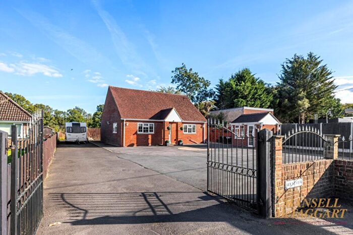 3 Bedroom Detached Bungalow For Sale In Stane Street, North Heath, RH20