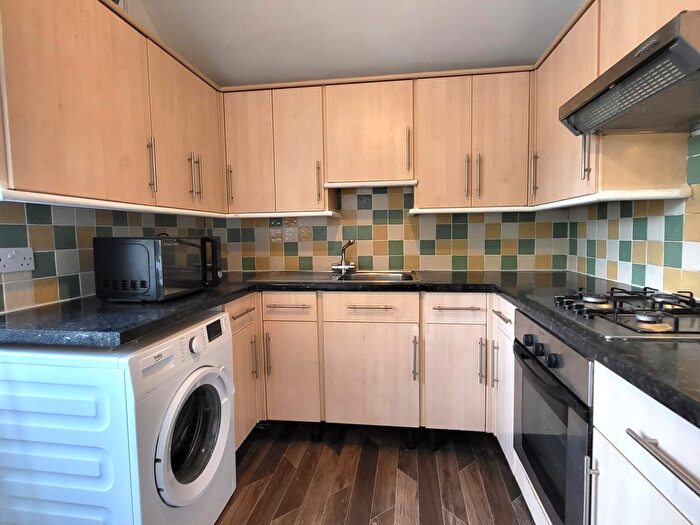 2 Bedroom Flat To Rent In St Albans Road, Watford, WD24