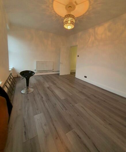 2 Bedroom Flat To Rent In Clare Road, Cardiff(City), CF11