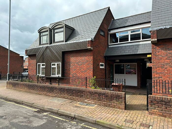 2 Bedroom Flat To Rent In Milton Street, Burton-On-Trent, DE14