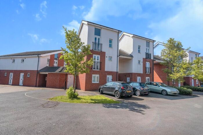 2 Bedroom Flat For Sale In Ariel Reach, Newport, NP20