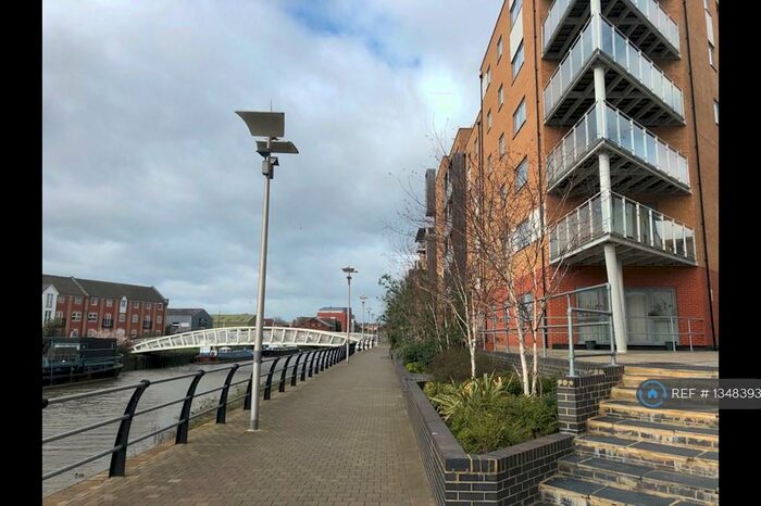 2 Bedroom Flat To Rent In Ship Wharf, Colchester, CO2