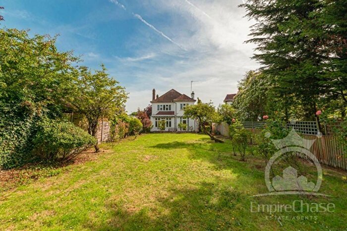 4 Bedroom Detached House For Sale In Amery Road, Pebworth Estate, Harrow, Middlesex, HA1
