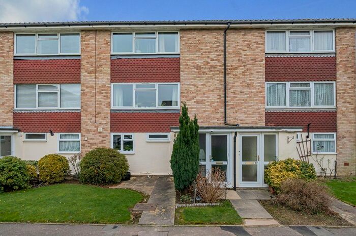 3 Bedroom Terraced House For Sale In York Close, Horsham, RH13