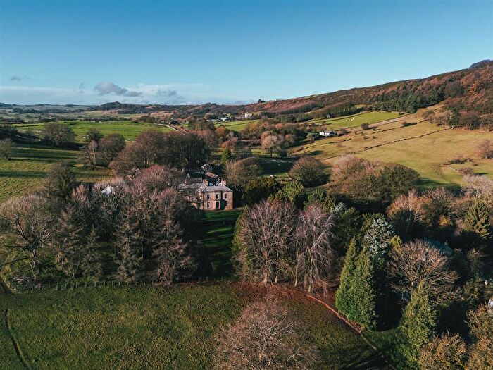 8 Bedroom Detached House For Sale In Foolow Road, Eyam, Hope Valley, S32