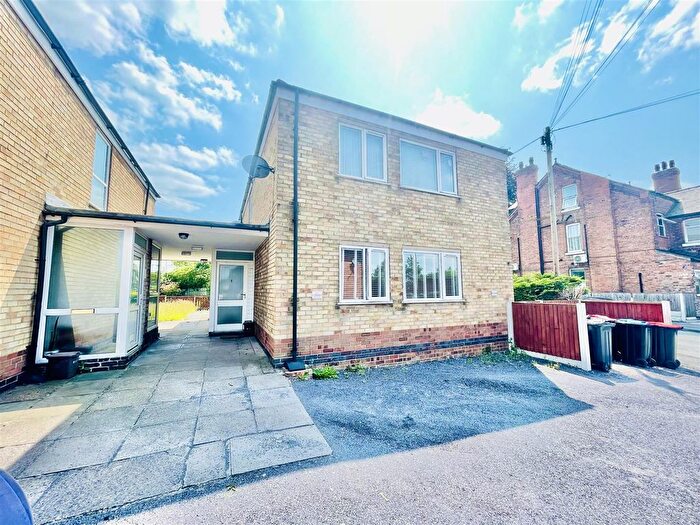 2 Bedroom Flat For Sale In Sydney Street, Northwich, CW8