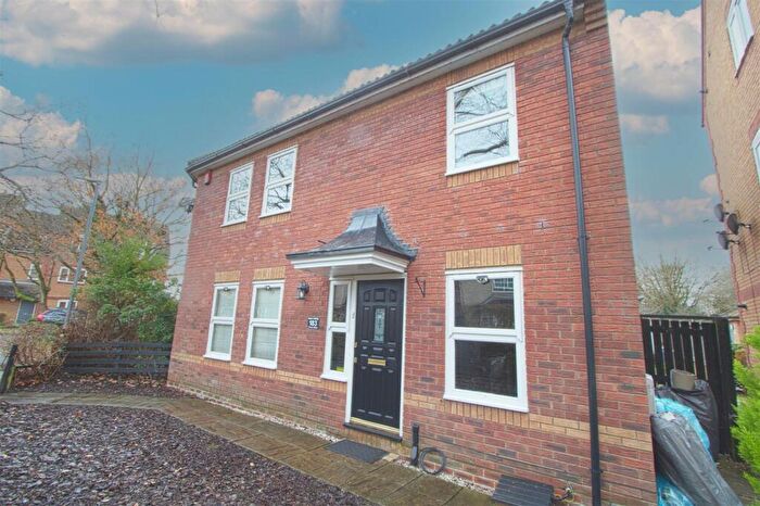 2 Bedroom End Of Terrace House For Sale In Forest Glade, Langdon Hills, Basildon, SS16