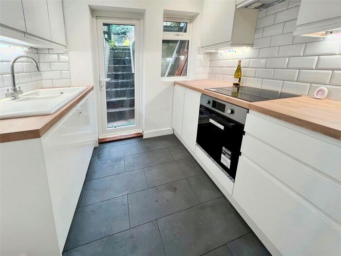 1 Bedroom Flat To Rent In Codrington Road, Ramsgate, Kent, CT11