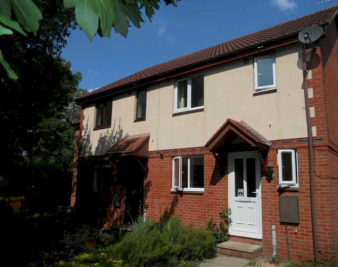 3 Bedroom Semi-Detached House To Rent In Foxgrove, Chippenham, SN14