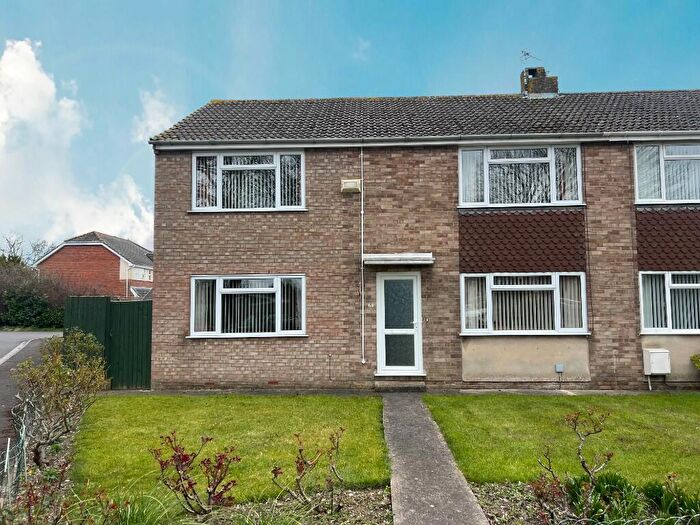 4 Bedroom Semi-Detached House For Sale In Wainbridge Crescent, BS35