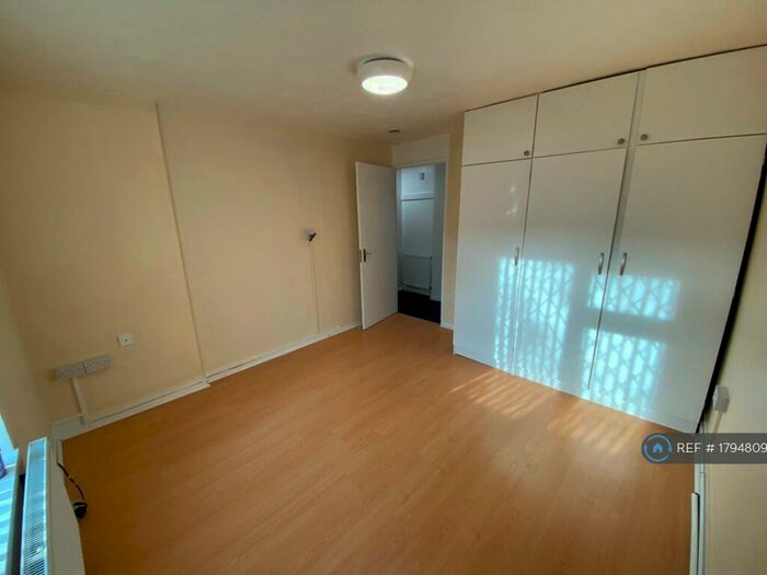 2 Bedroom Maisonette To Rent In Barrow Walk, Birmingham, B5