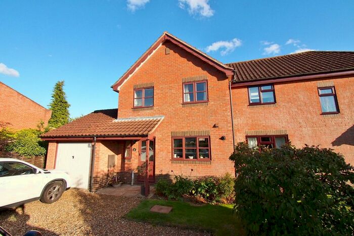 3 Bedroom Semi-Detached House To Rent In Mill Road, Hethersett, Norwich NR9