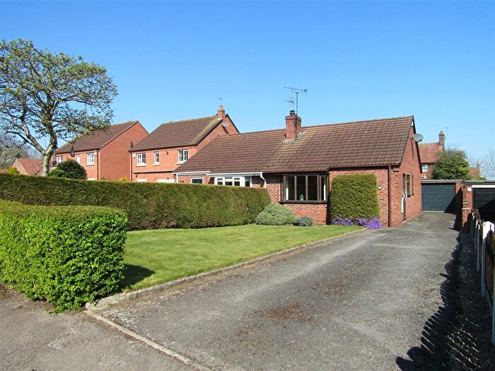 2 Bedroom Semi-Detached Bungalow For Sale In New Lane, Green Hammerton, York, YO26