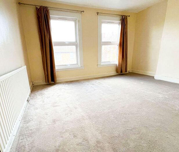 3 Bedroom Terraced House For Sale In Ardmere Road, London, SE13