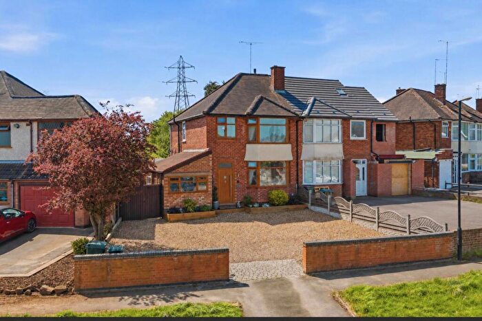 3 Bedroom Semi-Detached House For Sale In Fivefield Road, Keresley End, Coventry, CV7