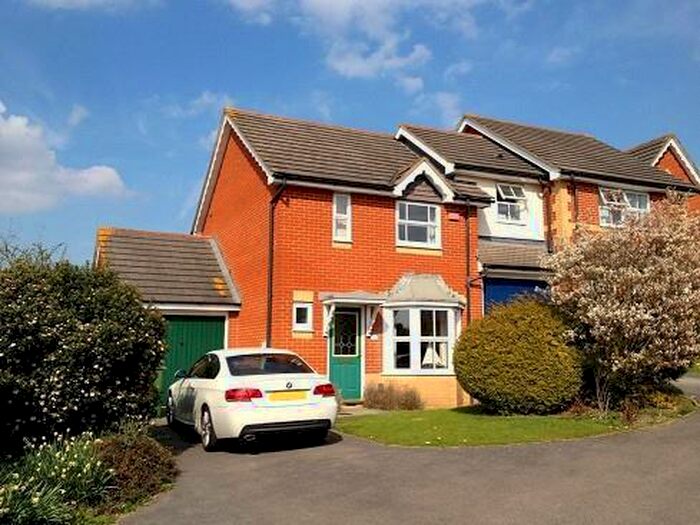2 Bedroom Semi-Detached House To Rent In Thatcham, Bluebell Way, RG18
