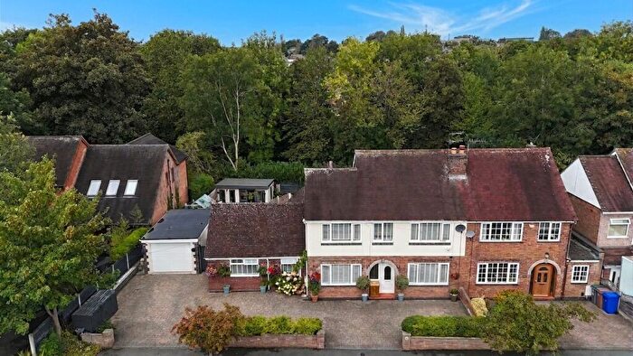 6 Bedroom Semi-Detached House For Sale In Brook Road, Stoke-On-Trent, ST4