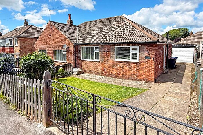 2 Bedroom Semi Detached Bungalow For Sale In Knox Way, Harrogate, HG1