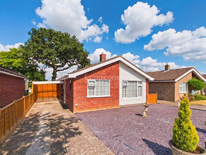 2 Bedroom Detached Bungalow For Sale In Acacia Avenue, Thetford, IP25