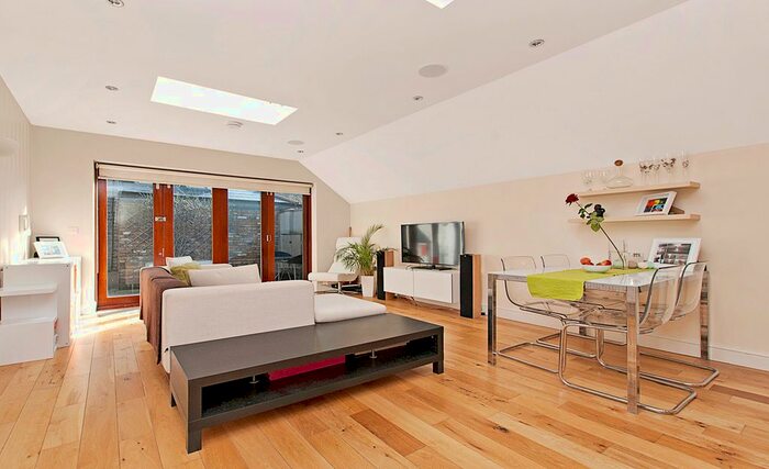 1 Bedroom Flat To Rent In Gilbert Road, London, SW19