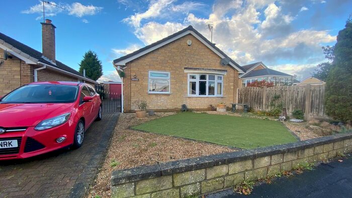 3 Bedroom Bungalow To Rent In Avondale Road, Inkersall, Chesterfield, S43