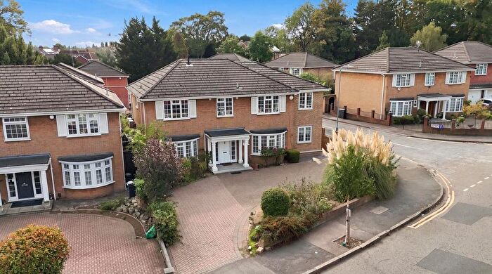 5 Bedroom Property For Sale In The Avenue, Wanstead, E11