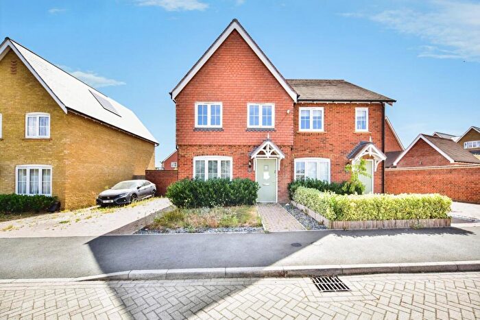3 Bedroom Semi-Detached House For Sale In Cranford Road, Allington, Maidstone, Kent, ME16