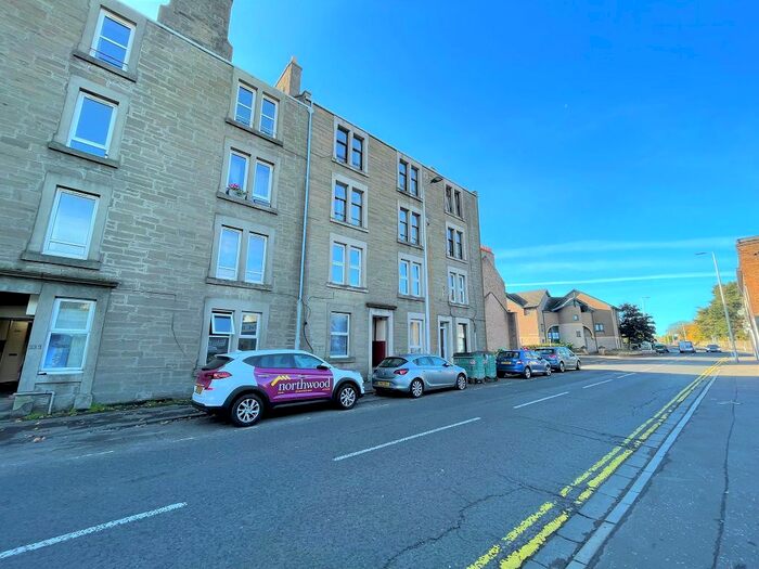 1 Bedroom Flat To Rent In Strathmore Avenue, Dundee, DD3