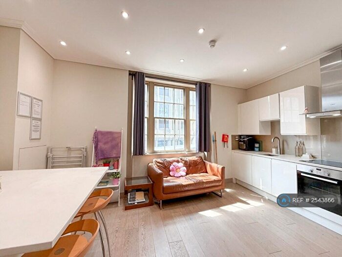 2 Bedroom Flat To Rent In High St, Reading, RG1