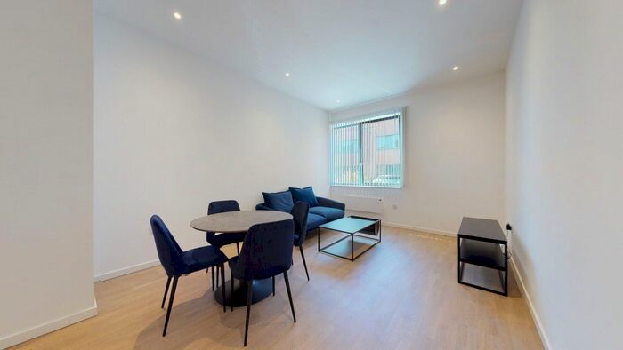 Studio To Rent In Riverbank Way, Brentford, TW8