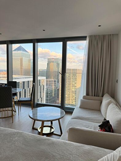 Studio To Rent In Marsh Wall, London, E14