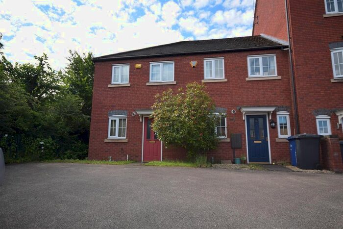 2 Bedroom Town House To Rent In Ealand Street, Rolleston-On-Dove, Burton-On-Trent, Staffordshire, DE13