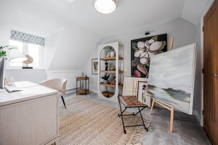 3 Bedroom Detached House For Sale In Fiddleford Ridge, Sturminster Newton, DT10