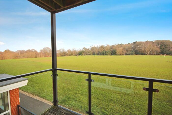 2 Bedroom Apartment To Rent In Nicholson Park, Bracknell, RG12