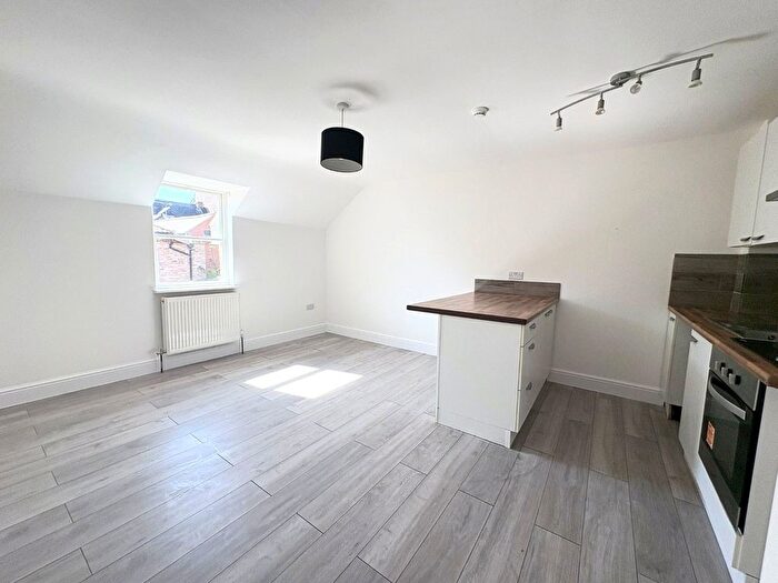 1 Bedroom Flat To Rent In - East Reach, Taunton, Somerset, TA1