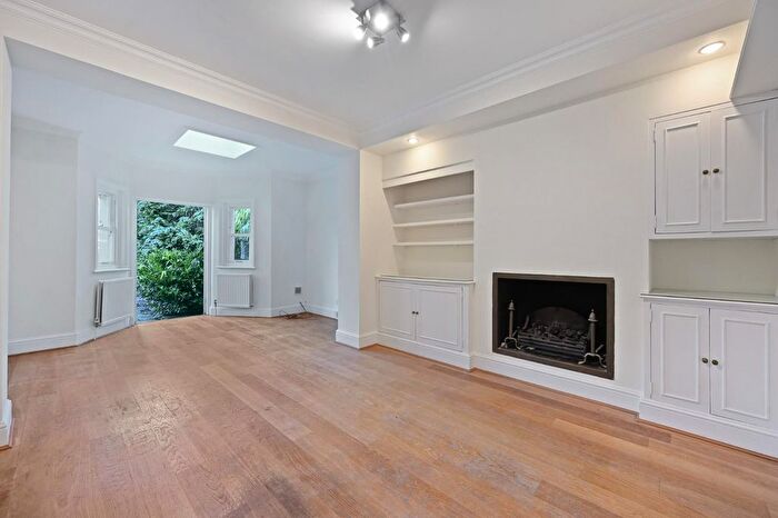 3 Bedroom Property To Rent In St. Quintin Avenue, London, W10