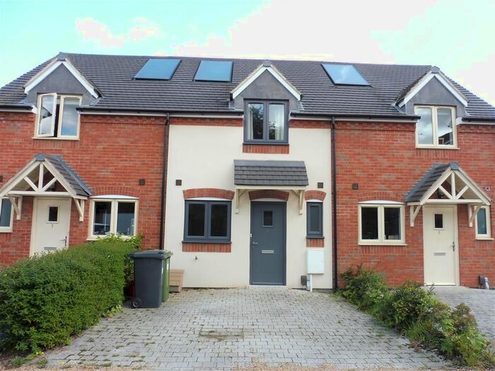 2 Bedroom Terraced House To Rent In Vine Lane, Warwick CV34