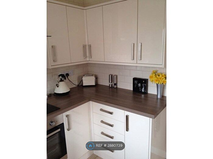 2 Bedroom Flat To Rent In Scotter Road, Scunthorpe, DN15