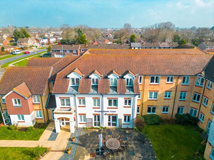 1 Bedroom Apartment For Sale In Douglas Bader Court, Howth Drive, Woodley, Reading, Berkshire, RG5