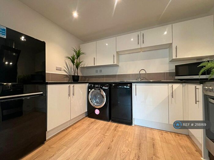 1 Bedroom Flat To Rent In Cam, Gloucestershire, GL11