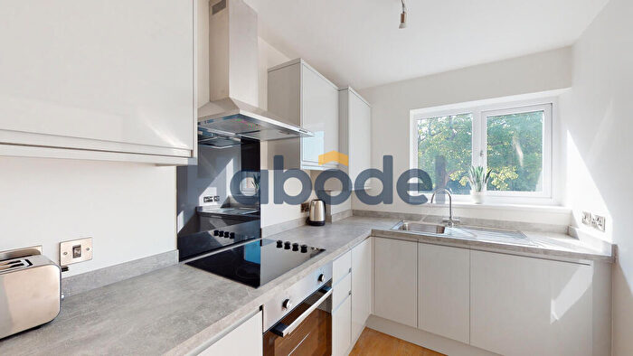 2 Bedroom Flat To Rent In Russell Court, Derby Road, Long Eaton, Nottingham, NG10