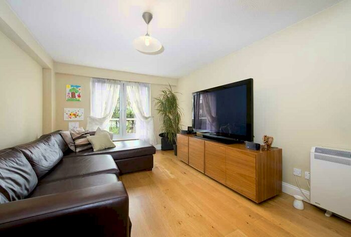 1 Bedroom Flat To Rent In Orient Wharf, Wapping High Street, London, E1W